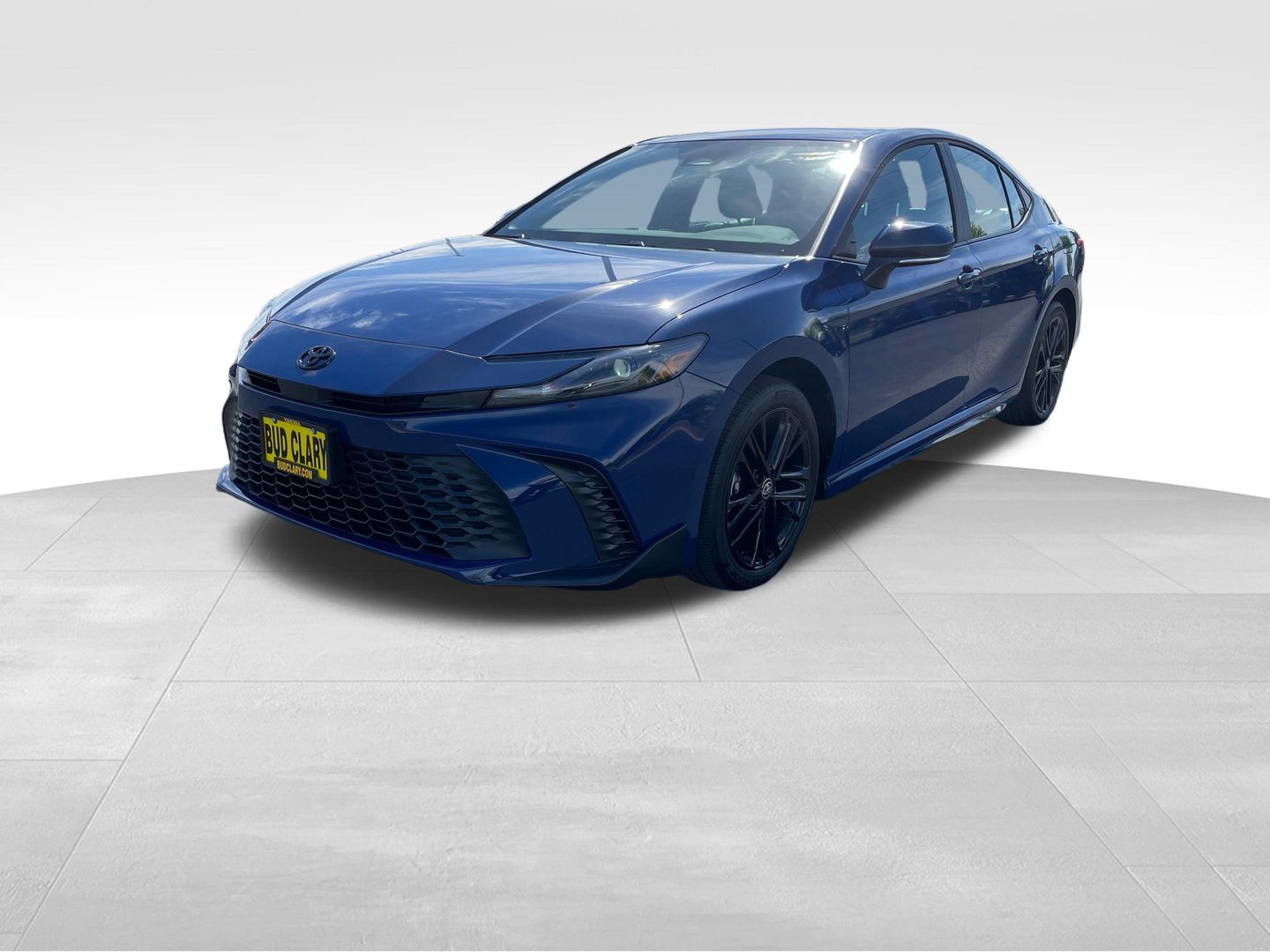 2026 Toyota Camry SE Image 1 of 15