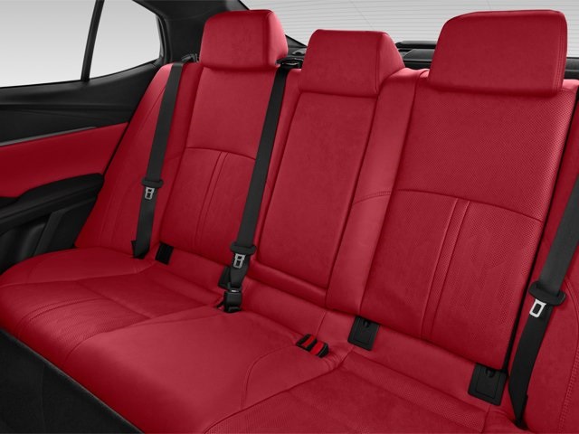 2026 Toyota Camry XLE Image 7 of 11