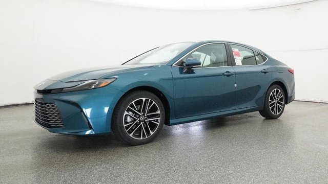 2026 Toyota Camry XLE Image 3 of 32