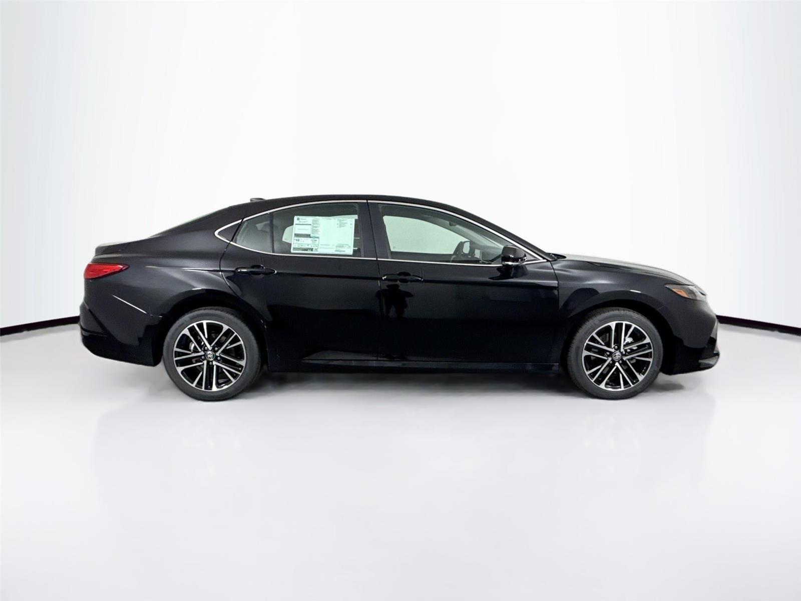 2026 Toyota Camry XLE Image 5 of 44
