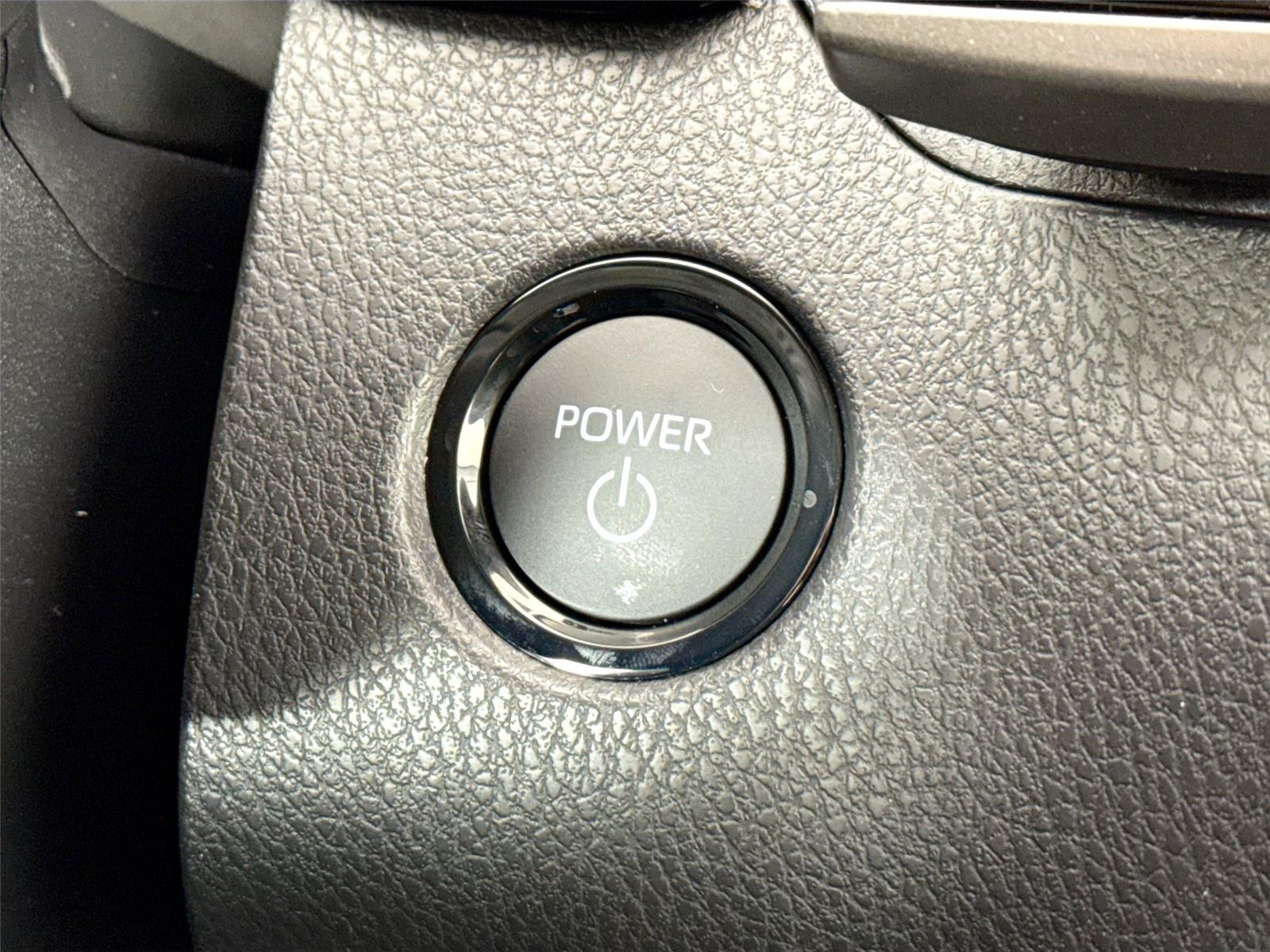 2026 Toyota Camry XLE Image 40 of 44