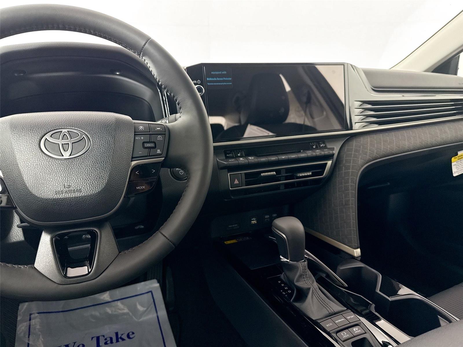 2026 Toyota Camry XLE Image 16 of 44