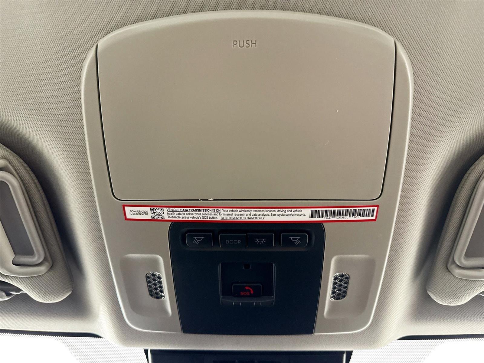 2026 Toyota Camry XLE Image 32 of 44