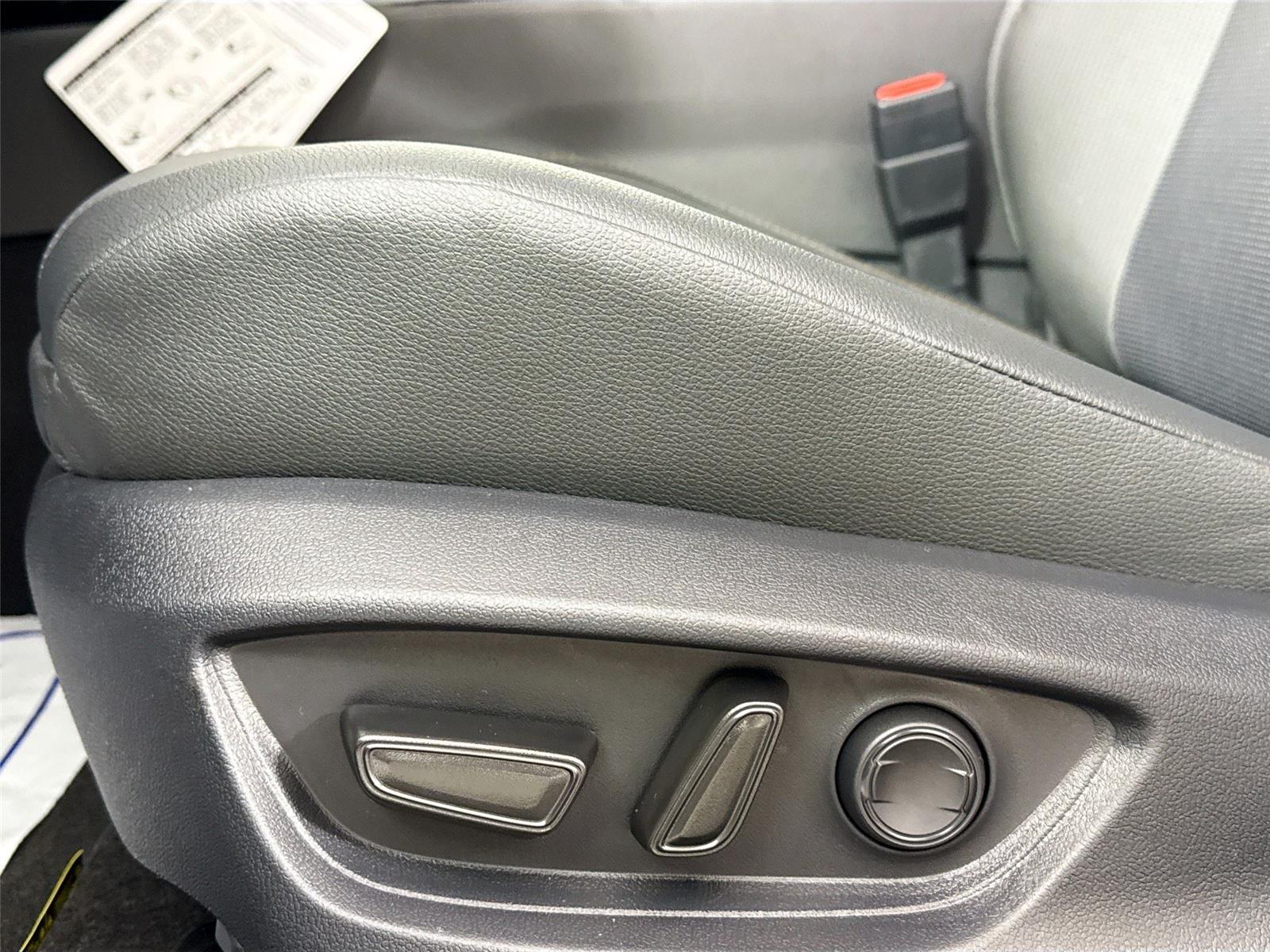 2026 Toyota Camry XLE Image 39 of 44