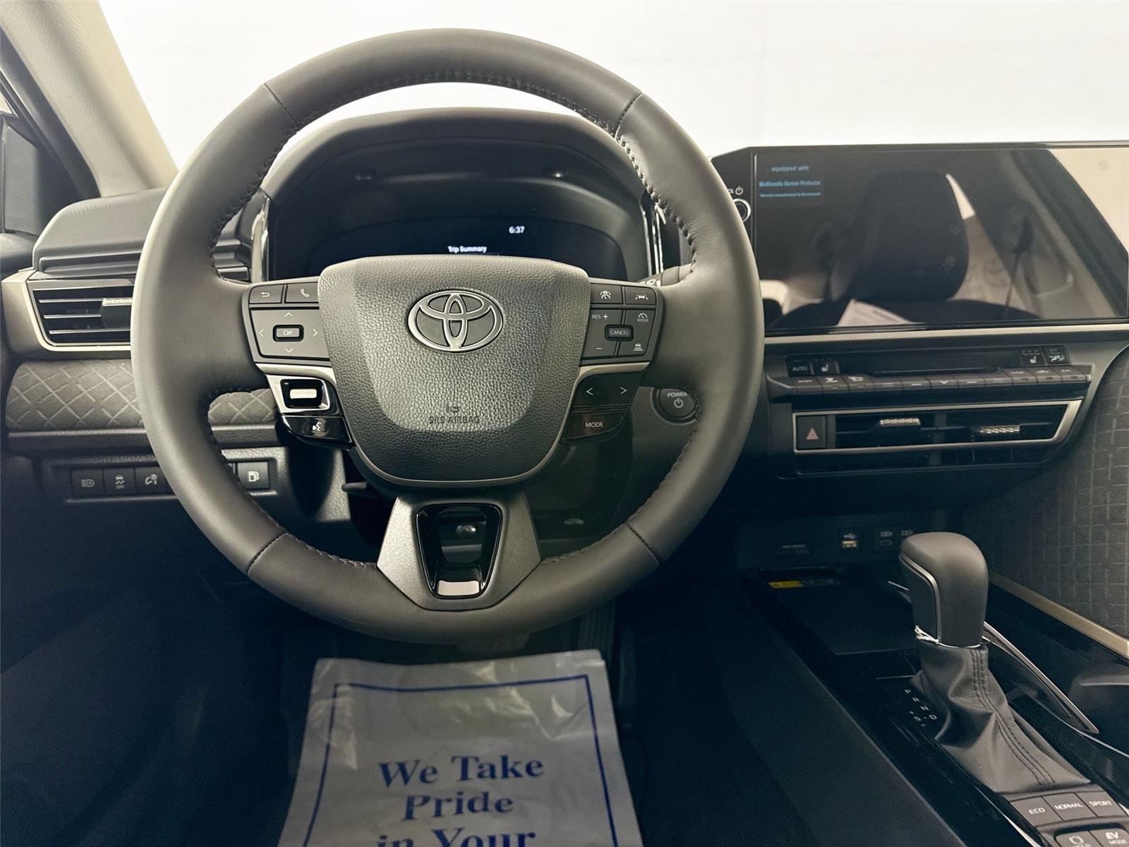 2026 Toyota Camry XLE Image 18 of 44