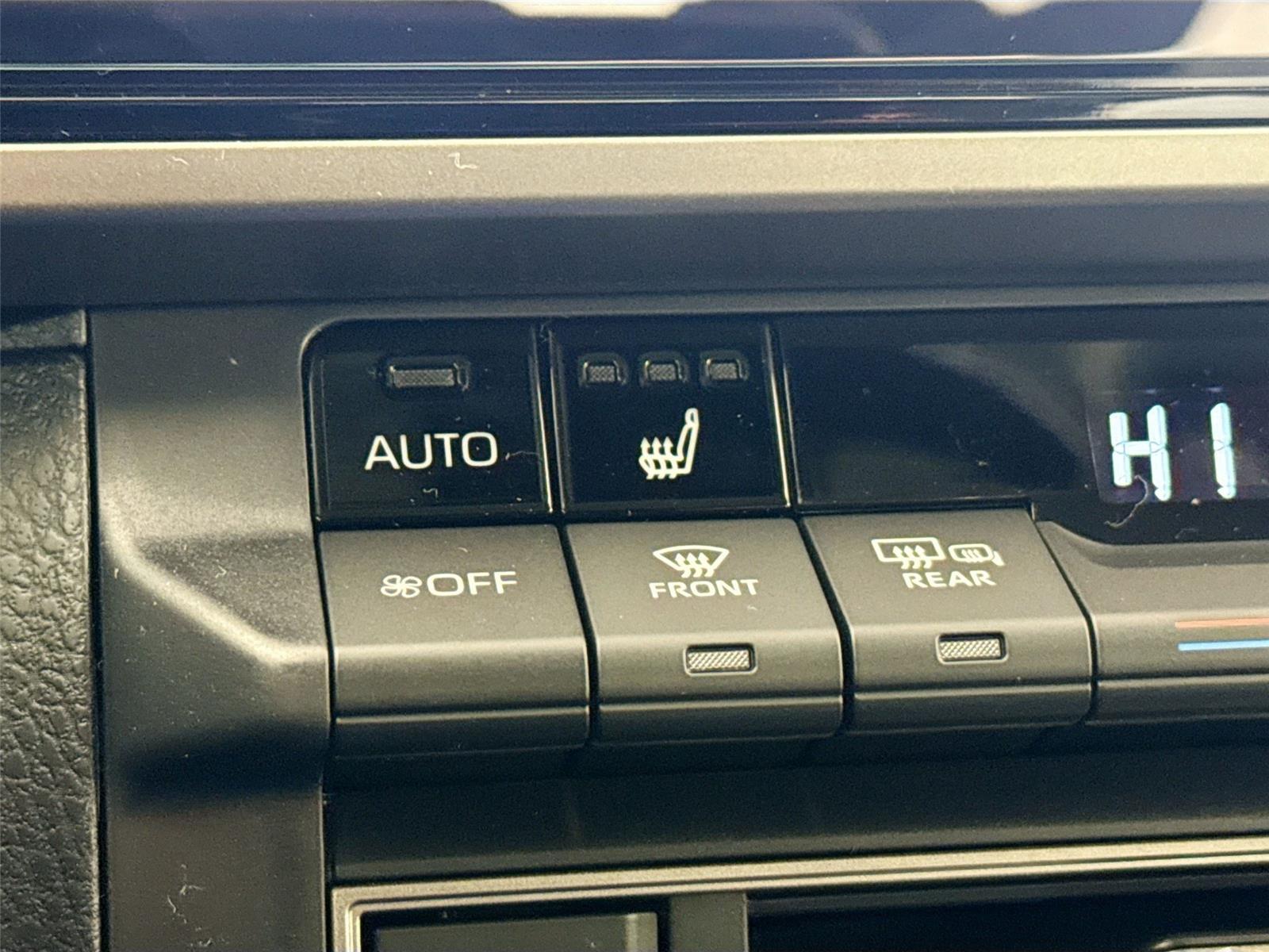 2026 Toyota Camry XLE Image 28 of 44