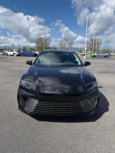 2026 Toyota Camry XLE Image 2 of 38