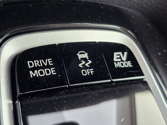 2026 Toyota Corolla Hybrid LE Image 18 of 29