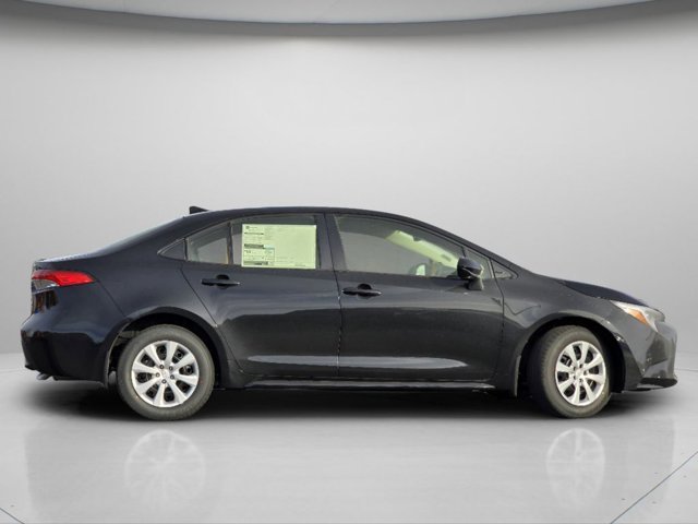 2026 Toyota Corolla Hybrid LE Image 4 of 29