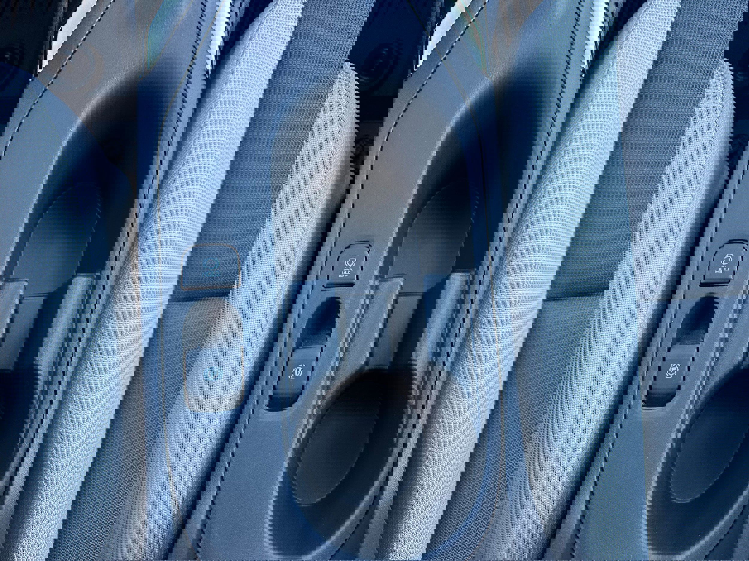 2026 Toyota Corolla LE Image 21 of 28