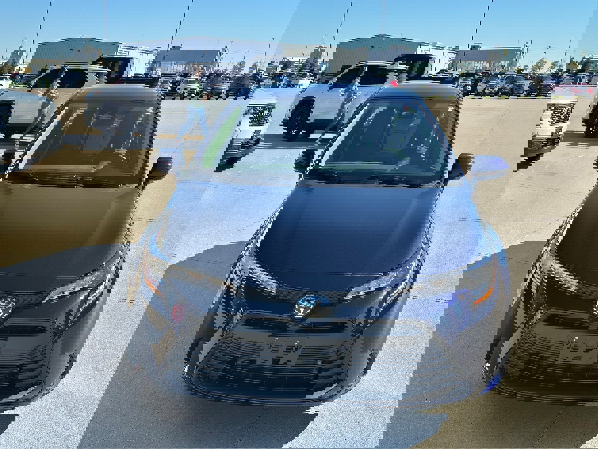 2026 Toyota Corolla LE Image 3 of 28