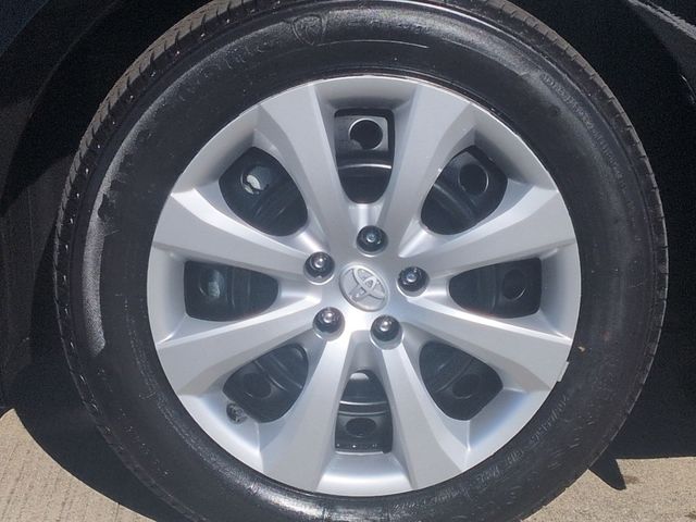 2026 Toyota Corolla LE Image 10 of 28