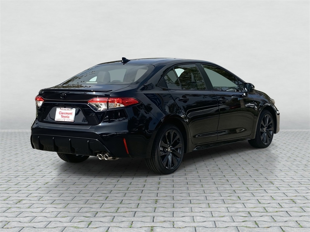 2026 Toyota Corolla SE Image 3 of 20