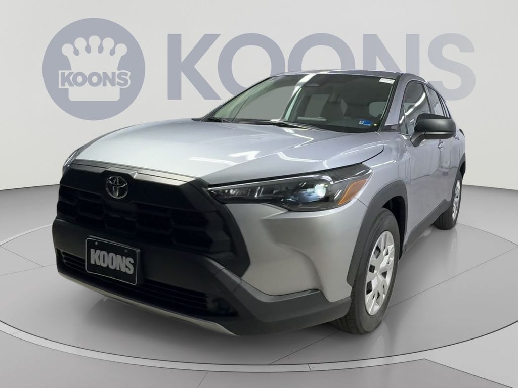2026 Toyota Corolla Cross L Image 3 of 38