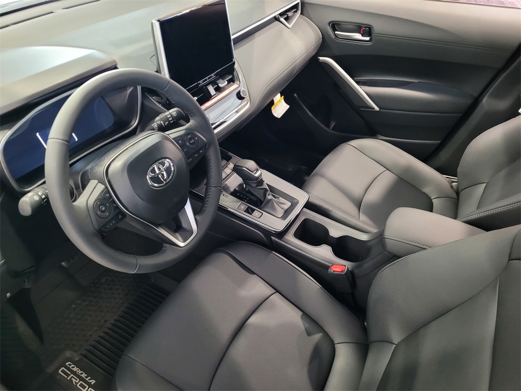 2026 Toyota Corolla Cross XLE Image 9 of 11
