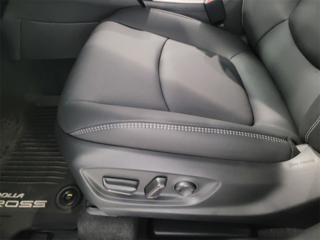 2026 Toyota Corolla Cross XLE Image 11 of 11