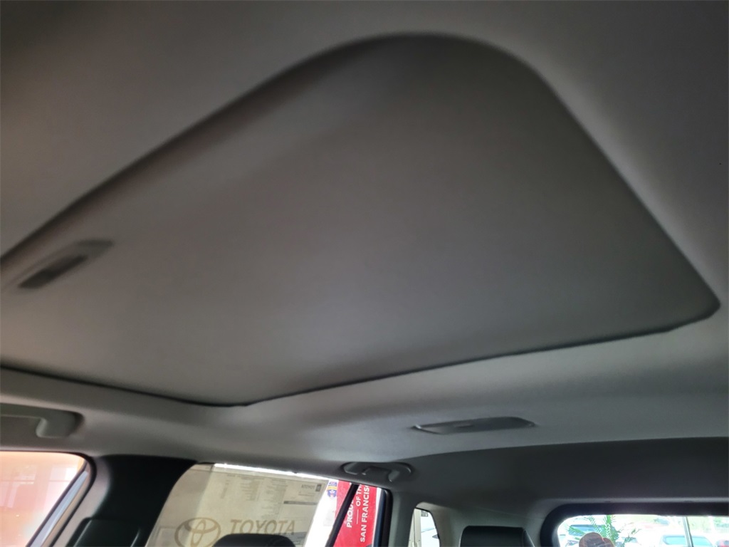 2026 Toyota Corolla Cross XLE Image 10 of 11