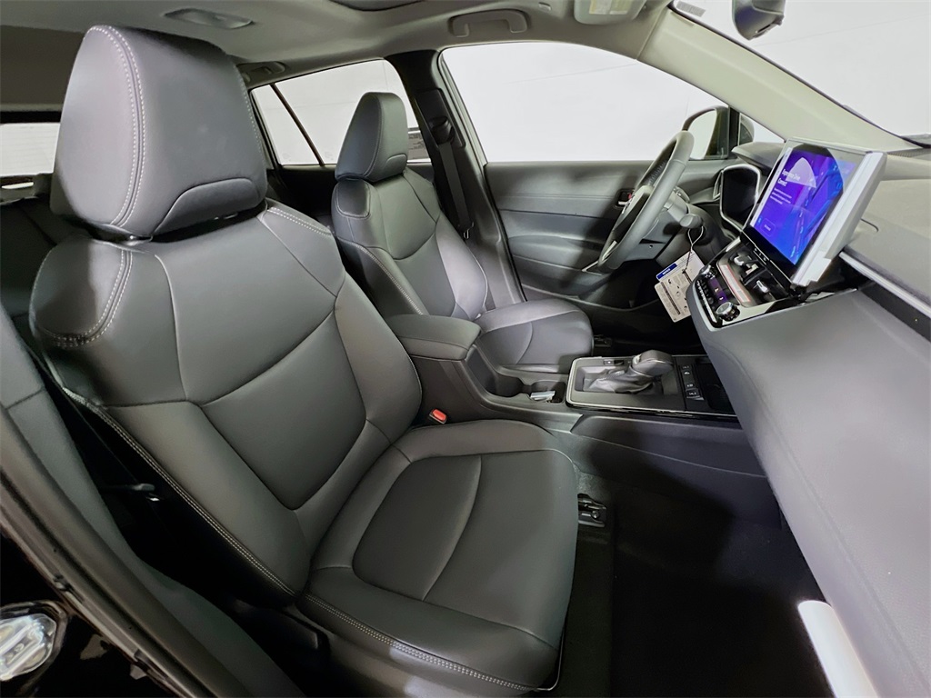 2026 Toyota Corolla Cross XLE Image 11 of 31