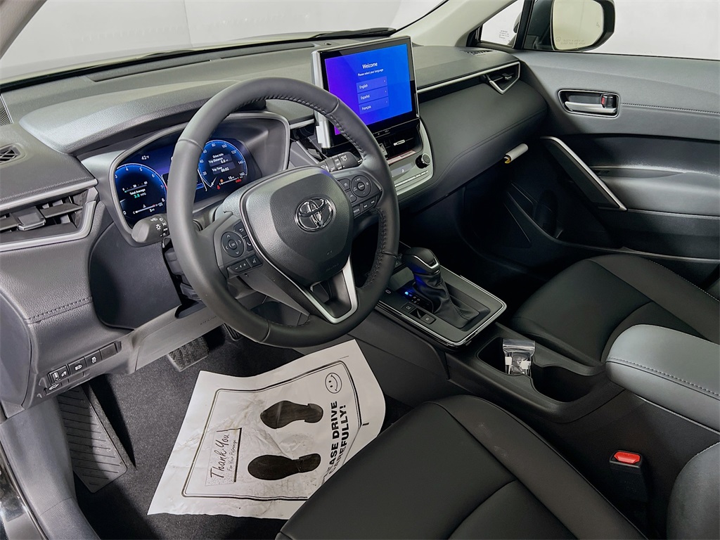 2026 Toyota Corolla Cross XLE Image 15 of 31