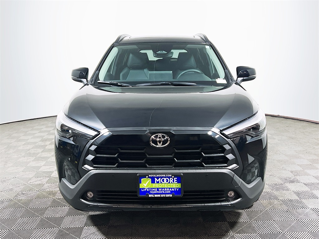 2026 Toyota Corolla Cross XLE Image 2 of 31