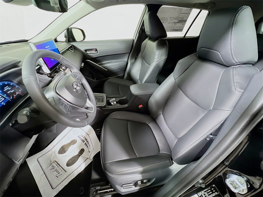2026 Toyota Corolla Cross XLE Image 13 of 31