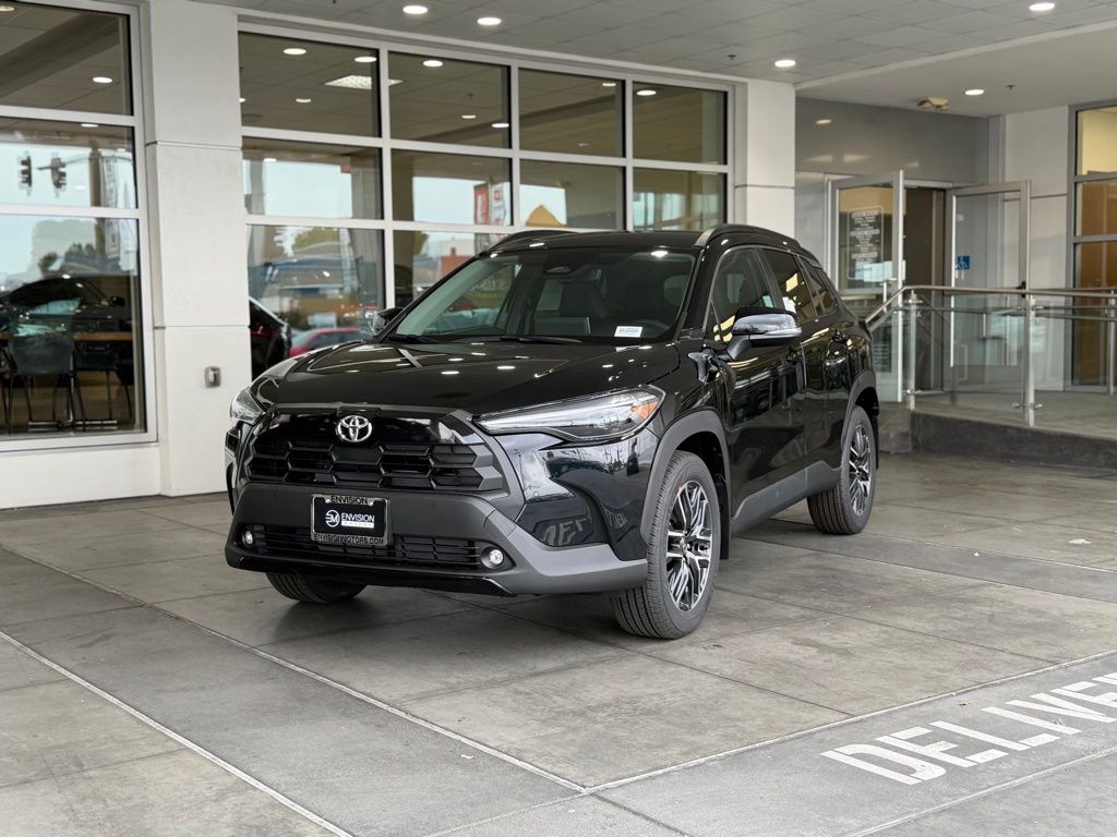 2026 Toyota Corolla Cross XLE Image 2 of 28
