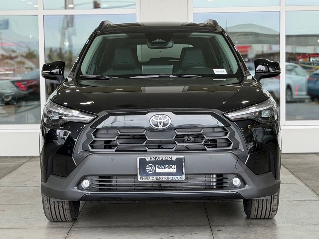 2026 Toyota Corolla Cross XLE Image 3 of 28