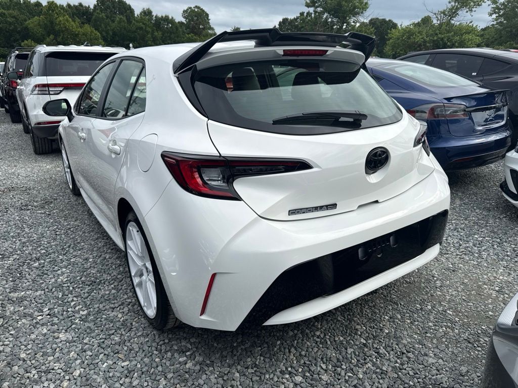 2026 Toyota Corolla SE Image 3 of 5