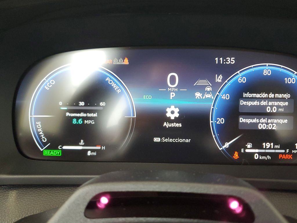 2026 Toyota Crown Limited Image 19 of 32