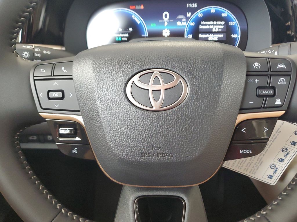 2026 Toyota Crown Limited Image 18 of 32