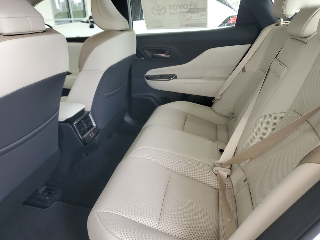 2026 Toyota Crown Limited Image 12 of 32