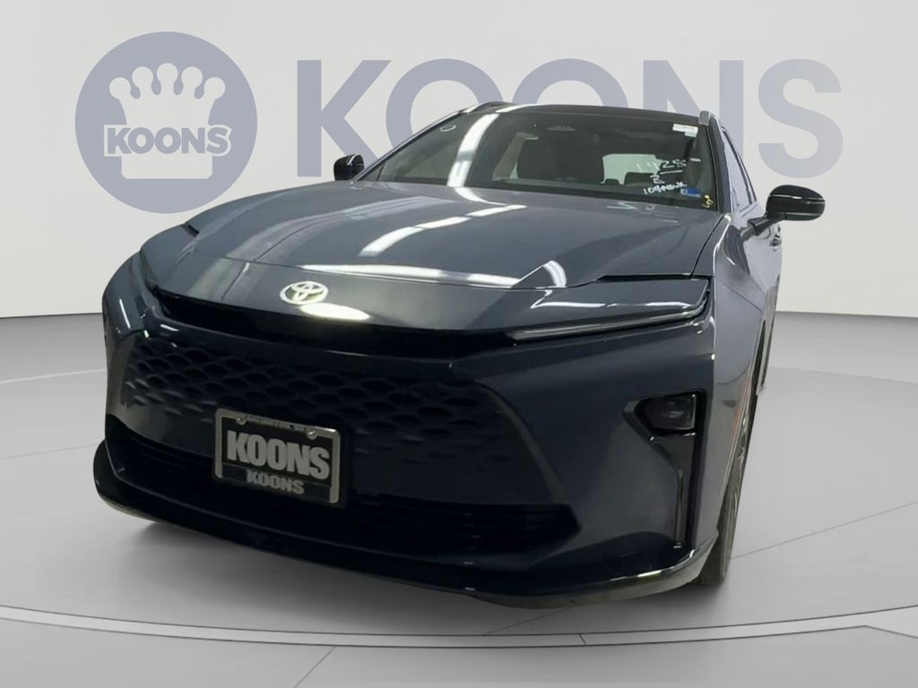 2026 Toyota Crown Signia XLE Image 3 of 39