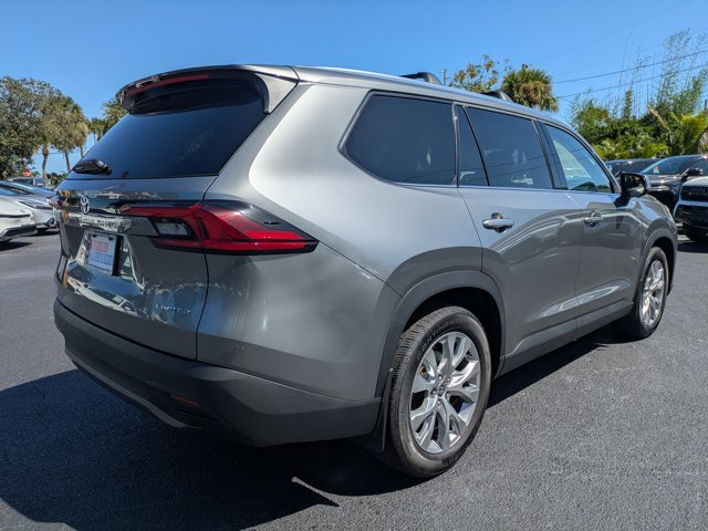 2026 Toyota Grand Highlander Limited Image 6 of 33