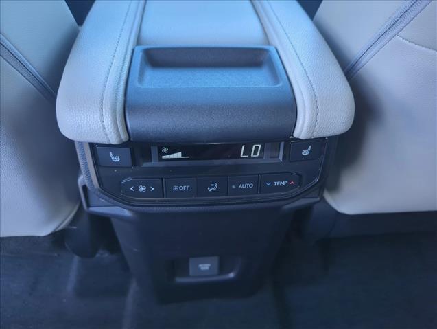 2026 Toyota Grand Highlander Limited Image 27 of 30