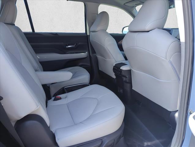 2026 Toyota Grand Highlander Limited Image 11 of 30