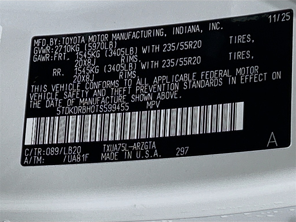 2026 Toyota Highlander Limited Image 25 of 32