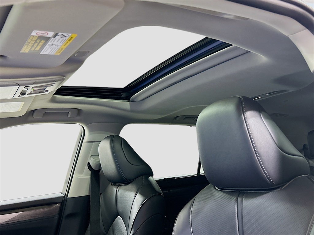 2026 Toyota Highlander Limited Image 15 of 32