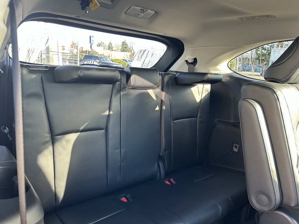 2026 Toyota Highlander Hybrid Platinum Image 13 of 29