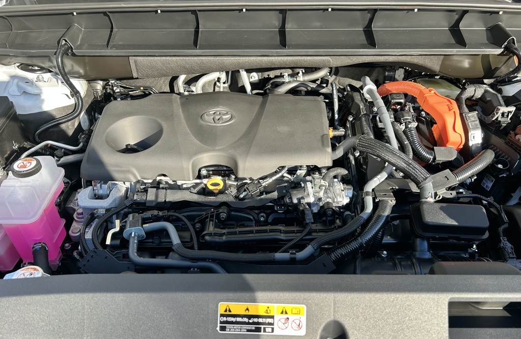 2026 Toyota Highlander Hybrid Platinum Image 9 of 29