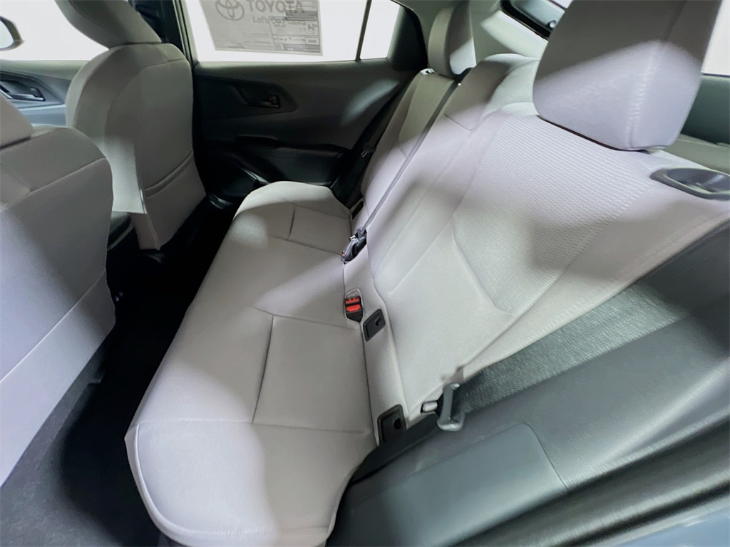2026 Toyota Prius LE Image 13 of 33