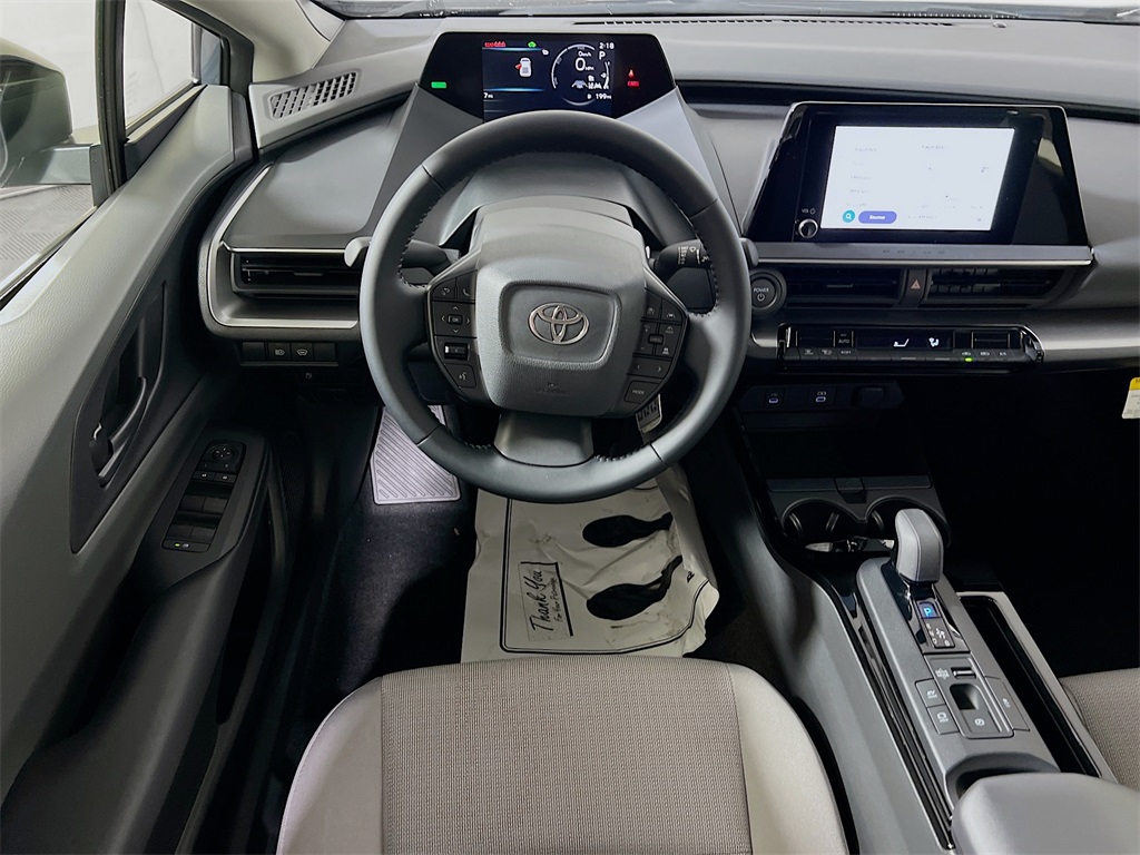 2026 Toyota Prius LE Image 16 of 33