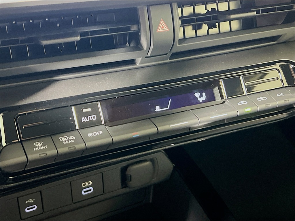 2026 Toyota Prius LE Image 33 of 33