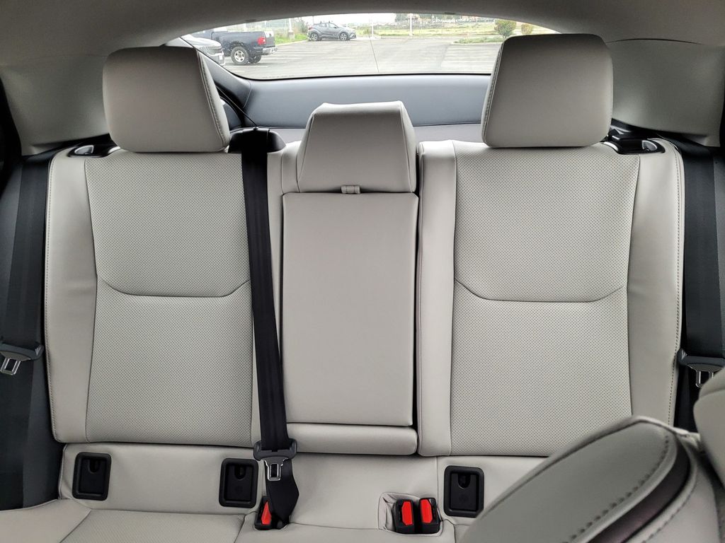 2026 Toyota Prius XLE Image 7 of 12