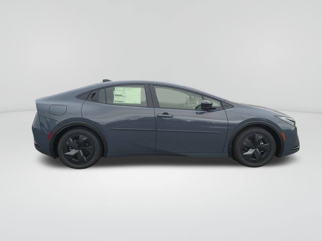 2026 Toyota Prius Plug-In Hybrid SE Image 4 of 31