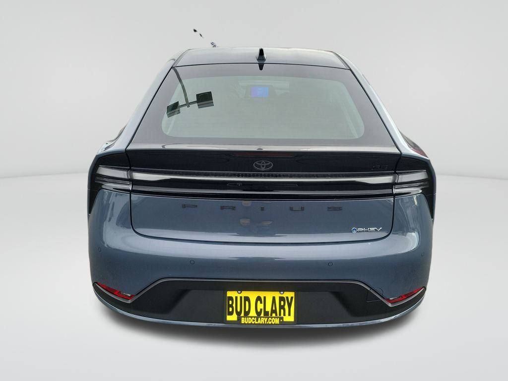 2026 Toyota Prius Plug-In Hybrid SE Image 6 of 31