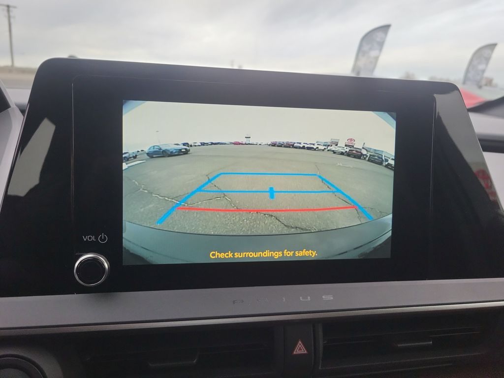 2026 Toyota Prius Plug-In Hybrid SE Image 21 of 31