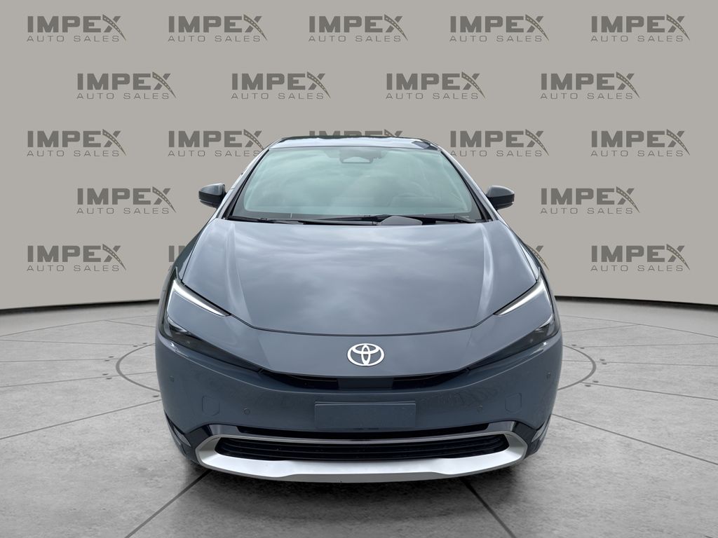2026 Toyota Prius Plug-In Hybrid XSE Image 2 of 38