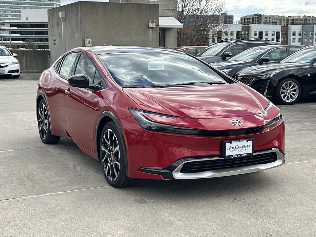 2026 Toyota Prius Plug-In Hybrid XSE Image 3 of 19