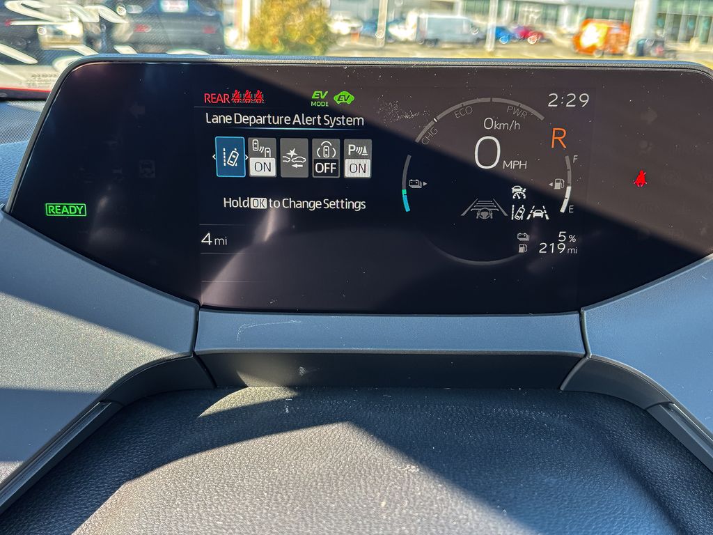 2026 Toyota Prius Plug-In Hybrid SE Image 14 of 25