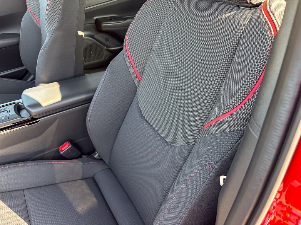 2026 Toyota Prius Plug-In Hybrid SE Image 7 of 25